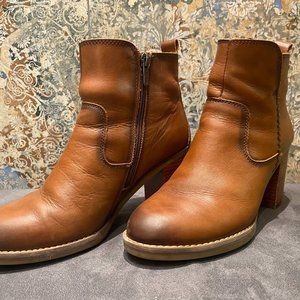 Pompeya Heeled Ankle Boots